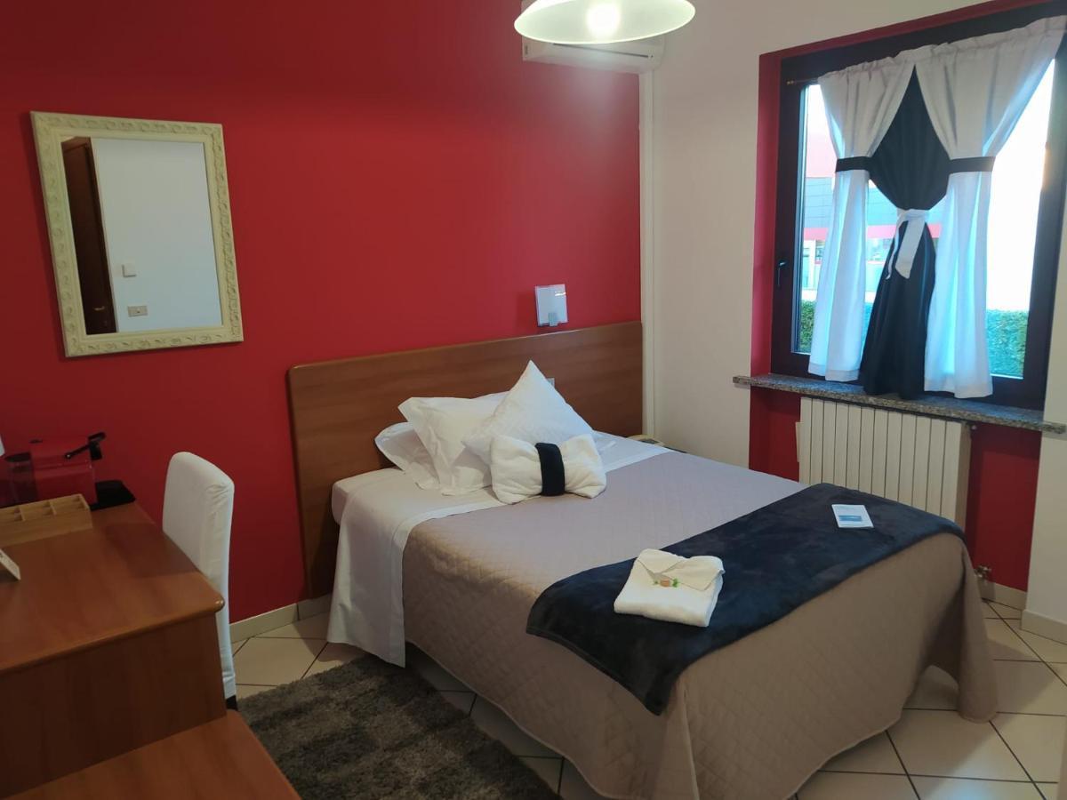 Hotel Baiardo Romagnano Sesia Εξωτερικό φωτογραφία