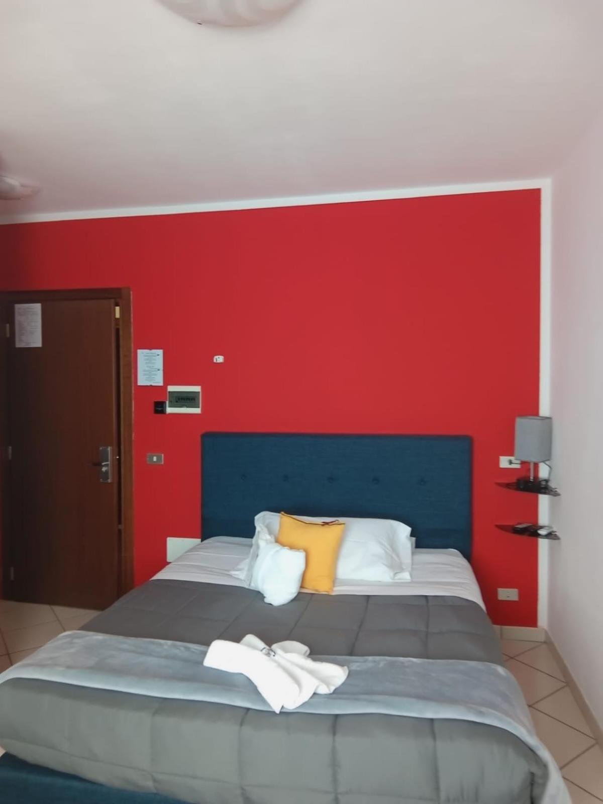 Hotel Baiardo Romagnano Sesia Εξωτερικό φωτογραφία